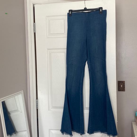 flare jeans - Picture 1 of 3